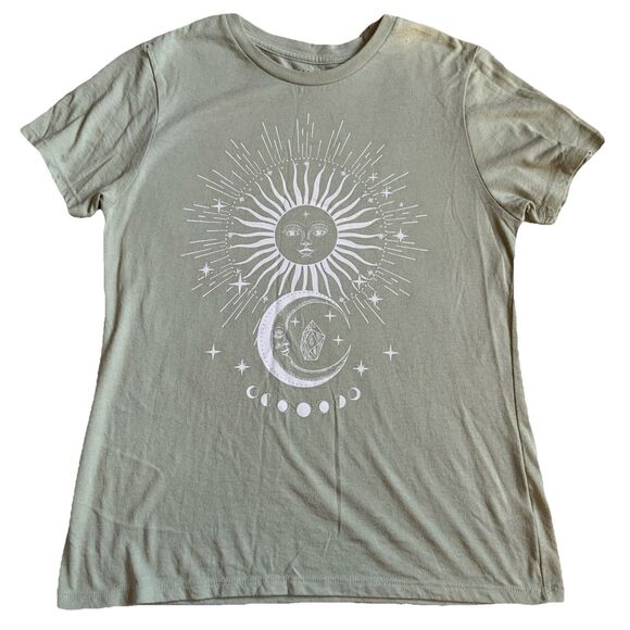 Rebellious One T-shirt  Sun Moon Celestial Graphic Tee Women's Medium Soft - Picture 1 of 3